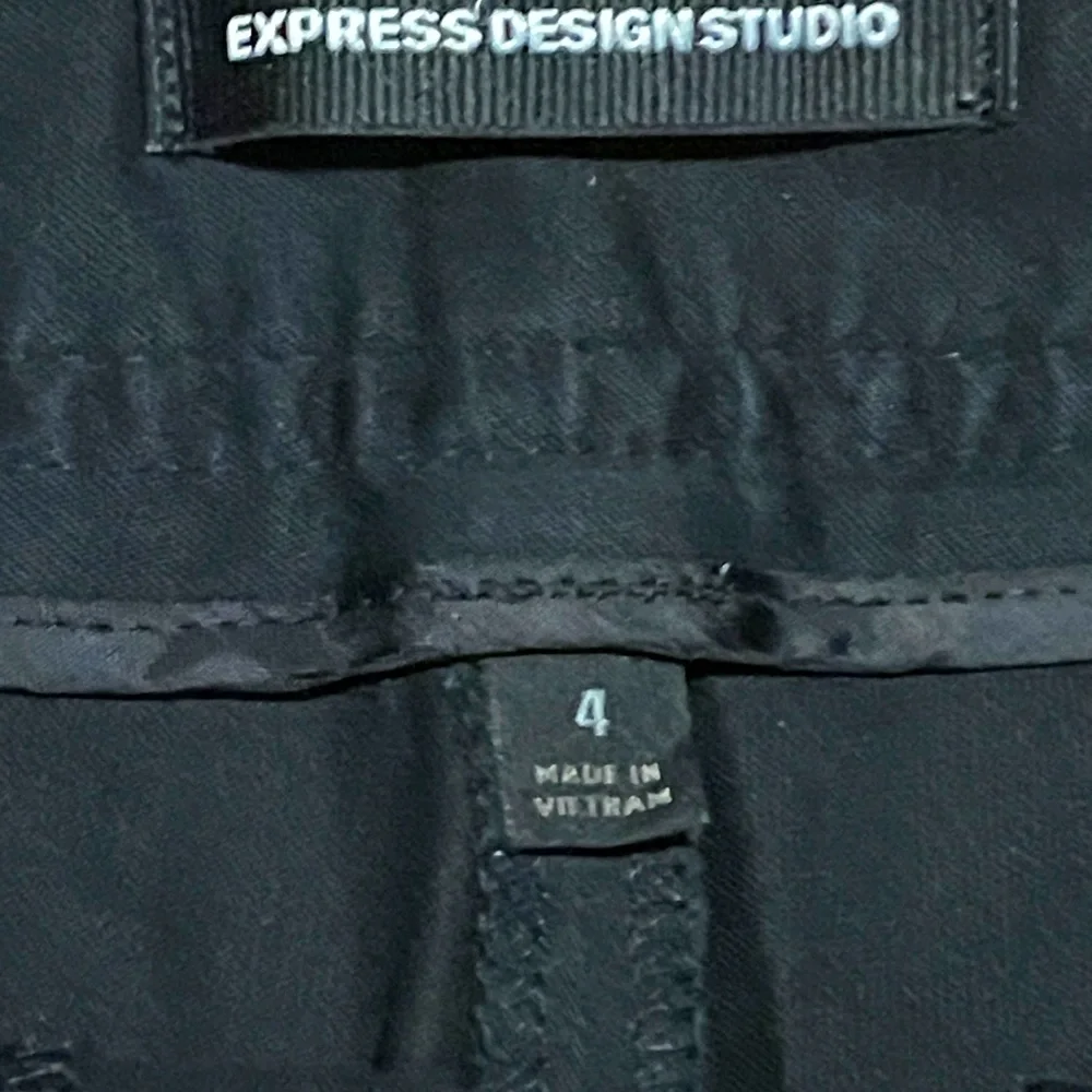 Express Button-front Shorts - Picture 5 of 5